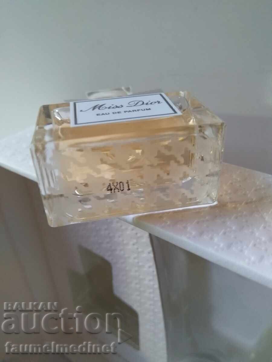 Френски парфюм-MISS DIOR с цена € 25.00 | 48.90 лв.