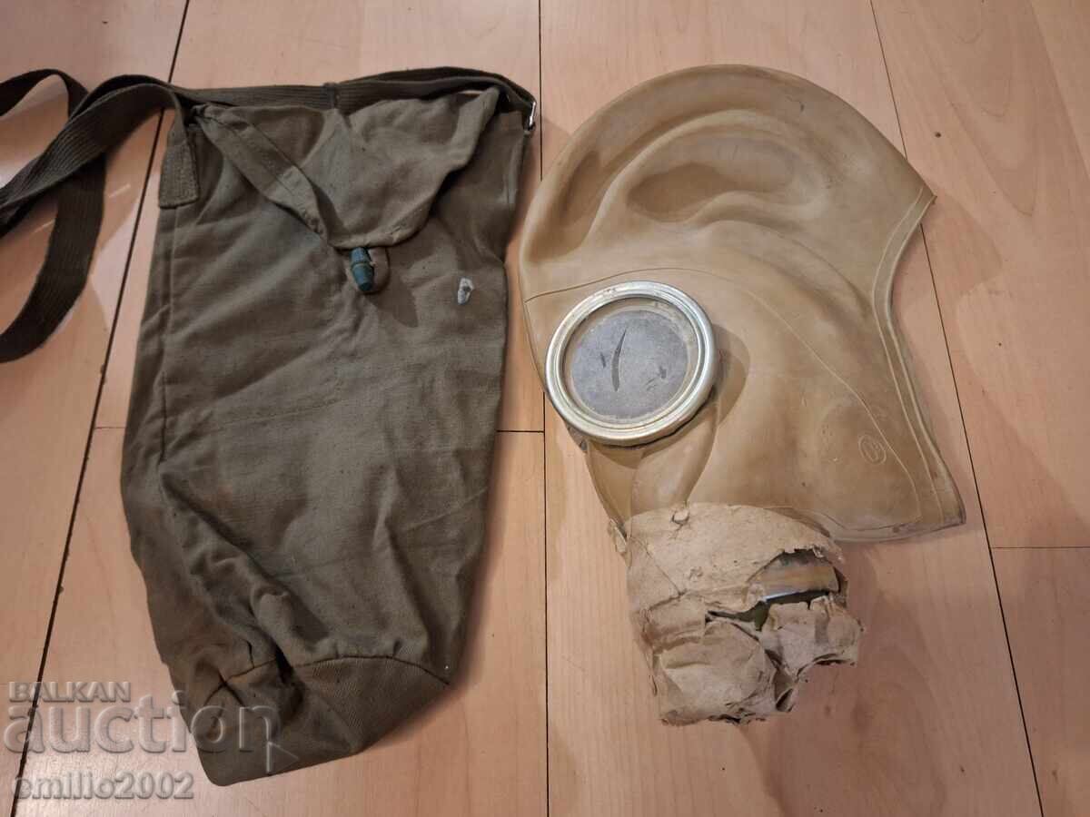 Στρατιωτική μάσκα αερίου σε τσάντα, σε άριστη κατάσταση 0 Στρατιωτική μάσκα αερίου σε τσάντα, σε άριστη κατάσταση 0