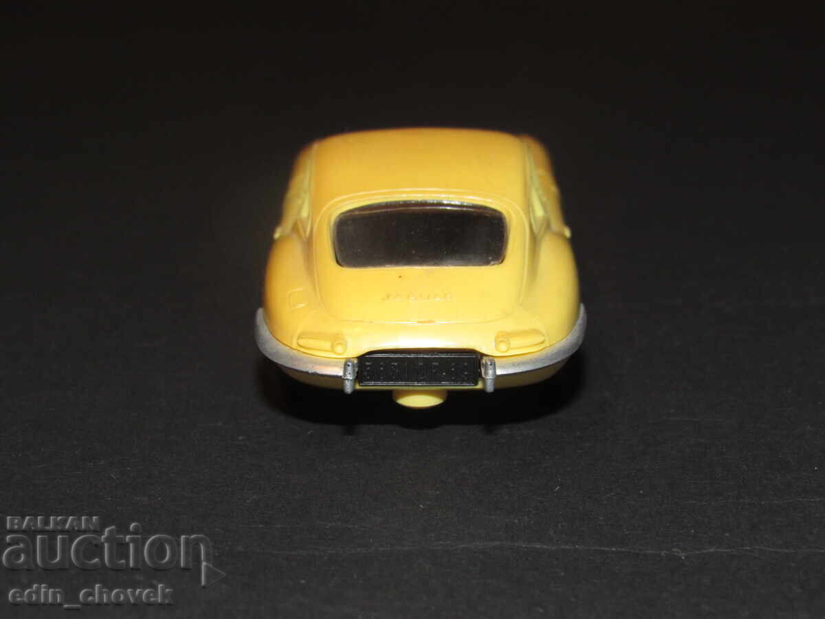 1/43 KDN/Norev Cehoslovacia Jaguar E-Type № 156 sots - 6