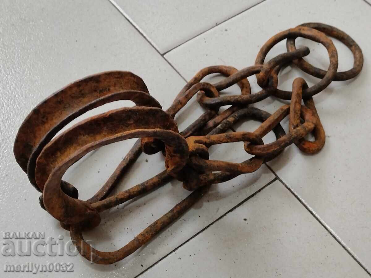 Auction Shackles, fetters, shackles, handcuffs, chain, wrought iron Auction Shackles, fetters, shackles, handcuffs, chain, wrought iron