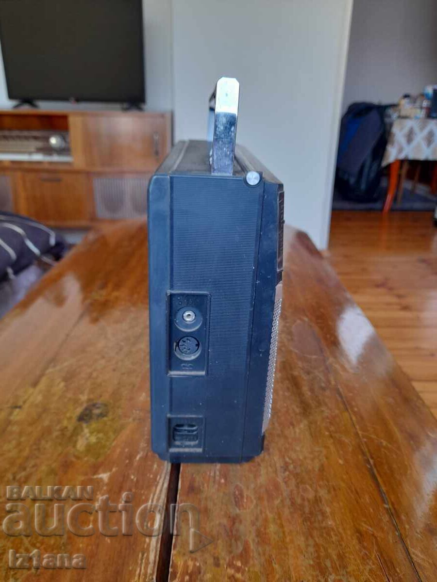 Licitație Radio vechi, receptor radio VEF, VEF 221 Licitație Radio vechi, receptor radio VEF, VEF 221