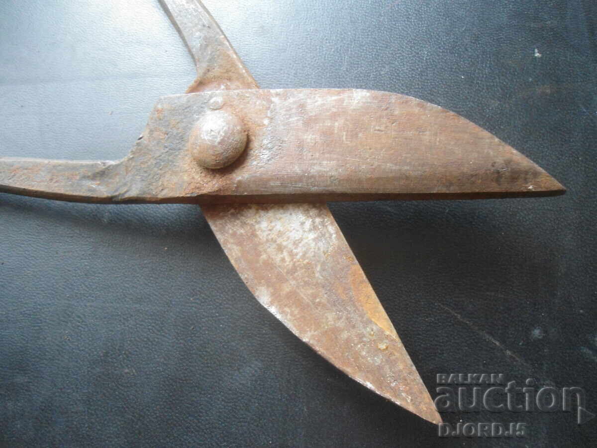 Παράδοση Παλιό ψαλίδι, σημειωμένο