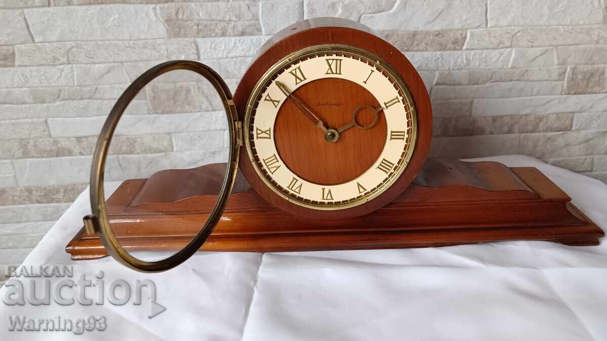 Auction Old Russian Desk Clock - Vladimir - Made in the USSR Auction Old Russian Desk Clock - Vladimir - Made in the USSR