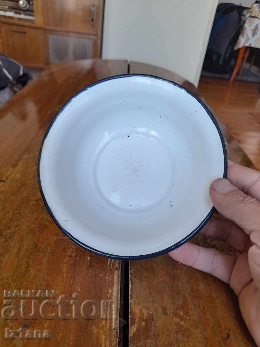 Delivery of Old enamel bowl Delivery of Old enamel bowl