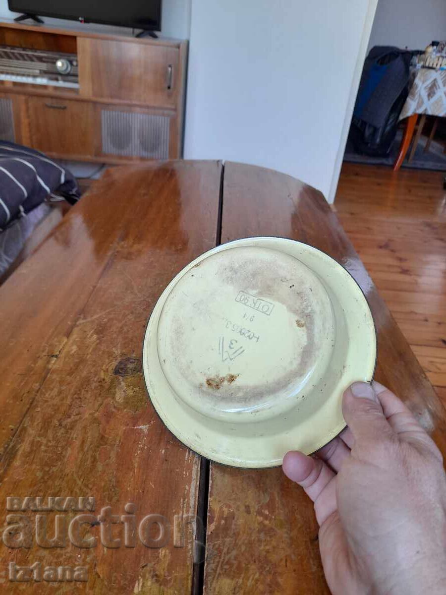 Old enamel bowl - 5 Old enamel bowl - 5