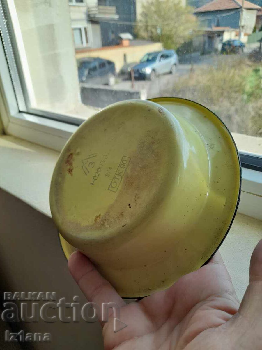 Old enamel bowl - 7 Old enamel bowl - 7