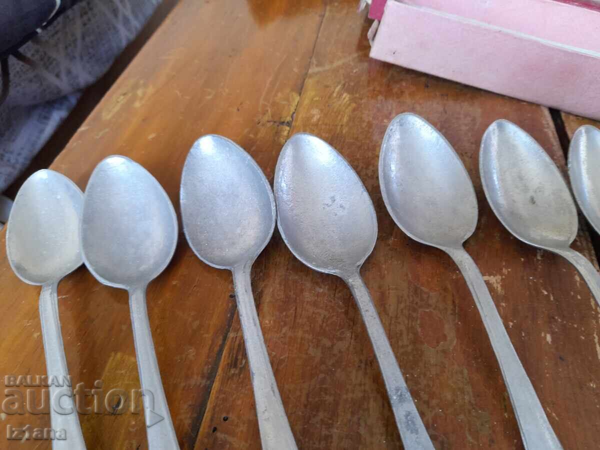 Доставка на Стари алуминиеви лъжици