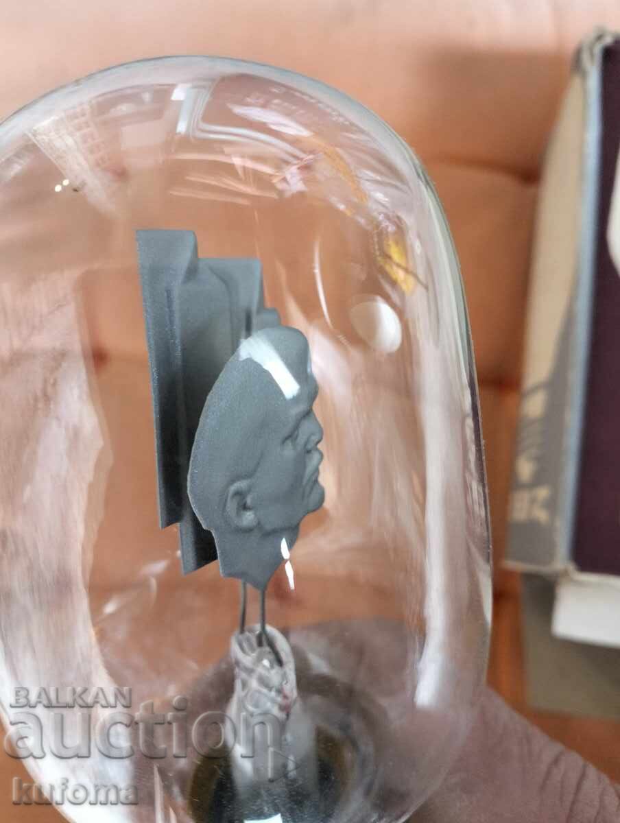 Παράδοση Λαμπτήρας Γκλιμ με την εικόνα του Λένιν Παράδοση Λαμπτήρας Γκλιμ με την εικόνα του Λένιν