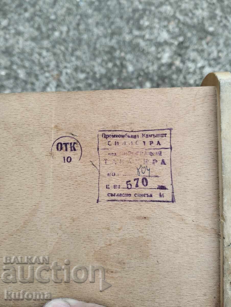 Livrarea Tabătură veche din lemn