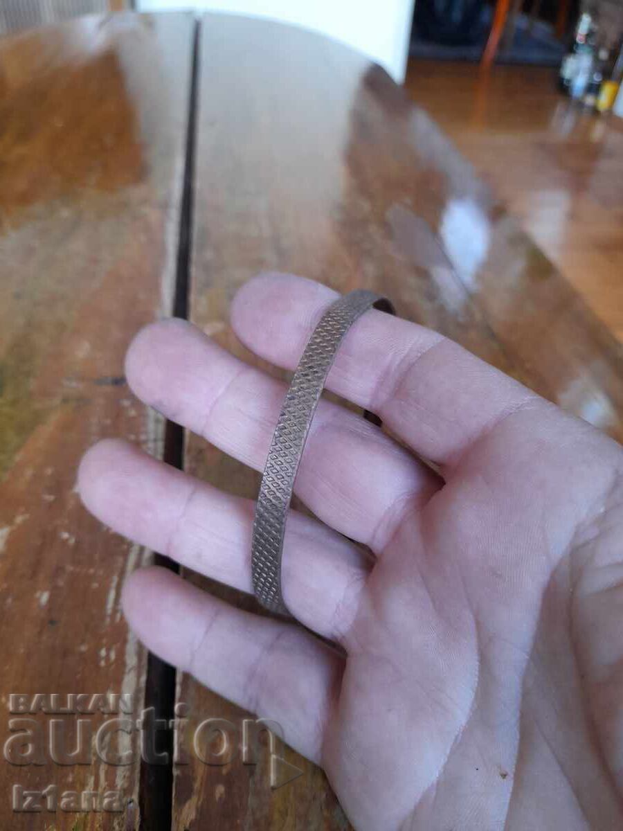 Παλιό χάλκινο, χάλκινο βραχιόλι με τιμή 22.00 BGN | € 11.25 Παλιό χάλκινο, χάλκινο βραχιόλι με τιμή 22.00 BGN | € 11.25