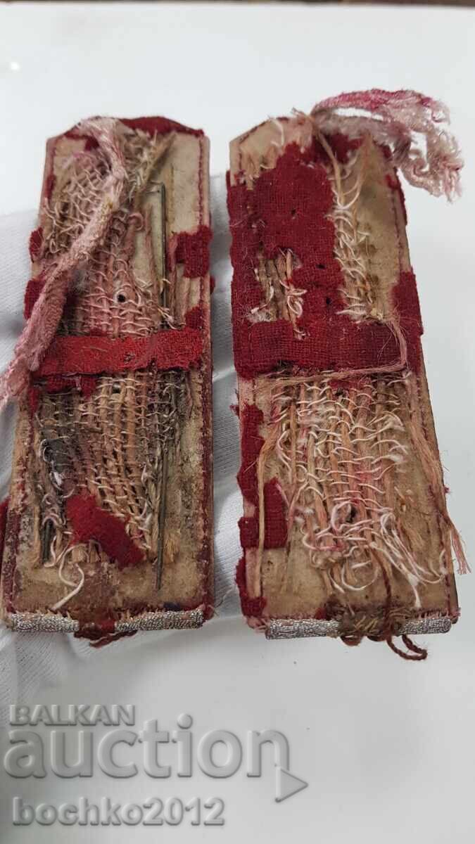 Български царски пагони Инженерни Войски - Борис III - 1936 с цена 42.00 лв. | € 21.47 Български царски пагони Инженерни Войски - Борис III - 1936 с цена 42.00 лв. | € 21.47