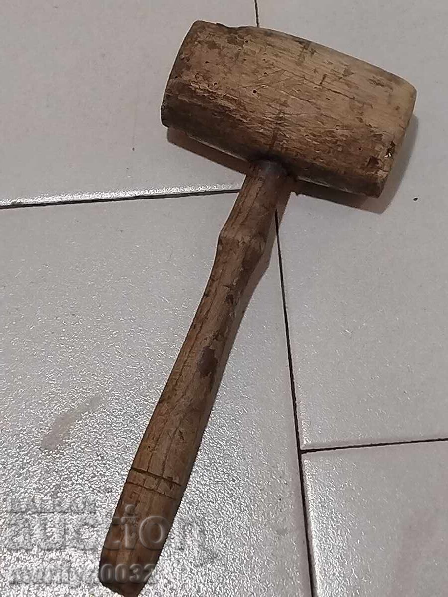 Доставка на Стар дървен чук, инструмент, пособие Доставка на Стар дървен чук, инструмент, пособие