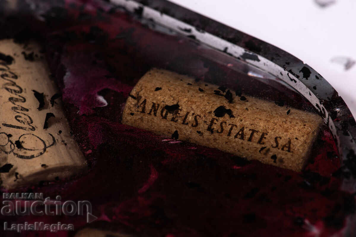 Аукцион Декоративна подложка от епоксидна смола с коркови тапи Аукцион Декоративна подложка от епоксидна смола с коркови тапи