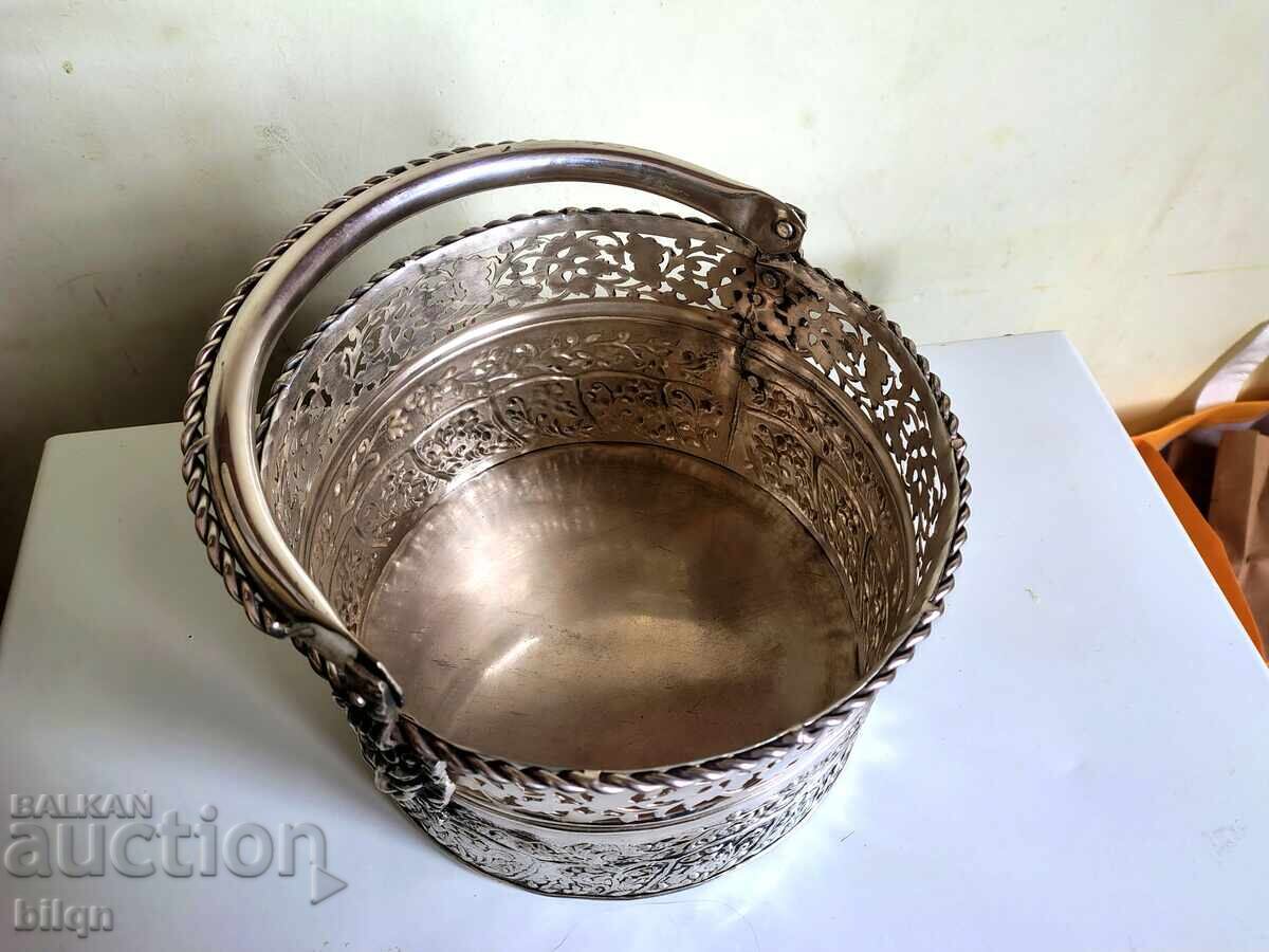 Beautiful Large Silver-Plated Vessel - Basket - 6 Beautiful Large Silver-Plated Vessel - Basket - 6