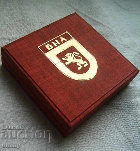 Παράδοση Badge Badge Excellence στη Μάχη και την Πολιτική Εκπαίδευση