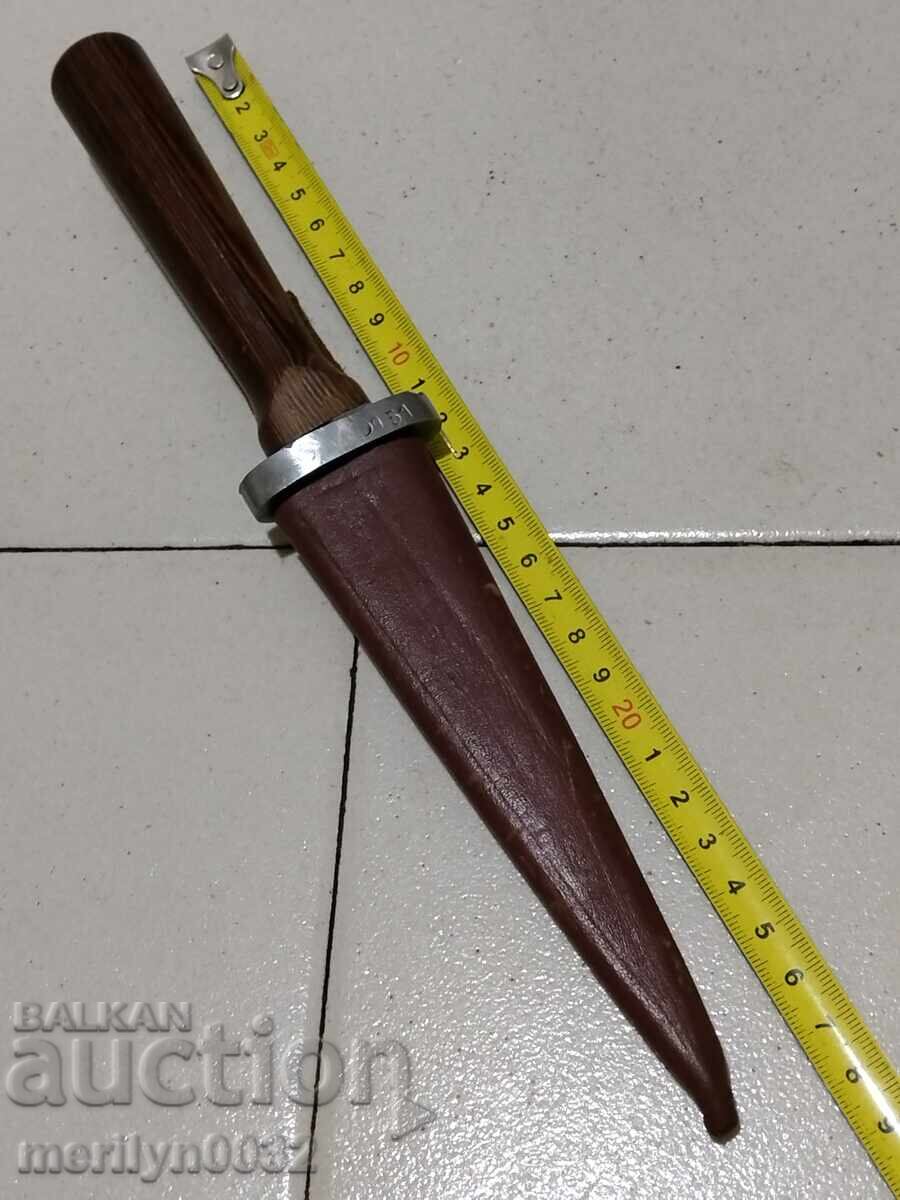 Pumnal militar cu teacă, cuțitul baionetă cu preț 129.00 BGN | € 65.96