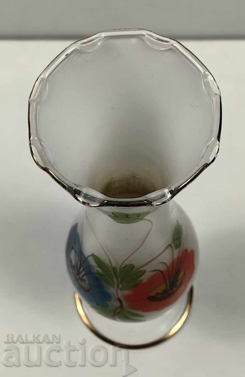 LUXURIOUS HAND-PAINTED GLASS VASE VASE FLOWERS HEALTHY with price 25.00 BGN | € 12.78 LUXURIOUS HAND-PAINTED GLASS VASE VASE FLOWERS HEALTHY with price 25.00 BGN | € 12.78