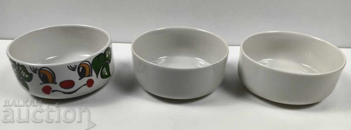 Livrarea LOT 3 CEȘTI DE PORȚELAN CUMPĂRĂ RAZGRAD NEFOLOSITE