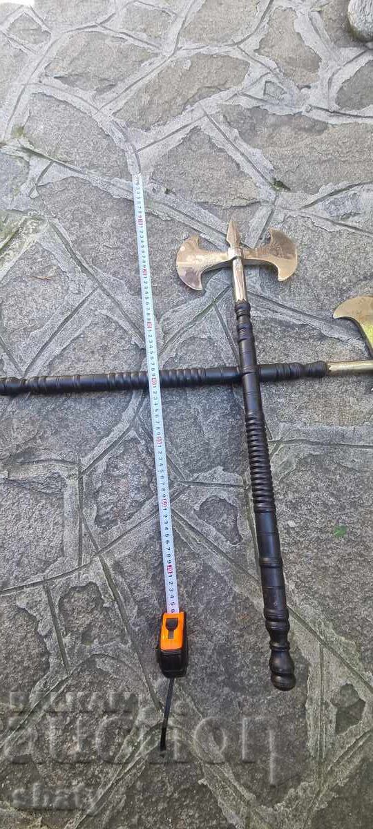 Παλιά τσεκούρια. Πιρούνια. Τσεκούρια με τιμή 140.00 BGN | € 71.58 Παλιά τσεκούρια. Πιρούνια. Τσεκούρια με τιμή 140.00 BGN | € 71.58