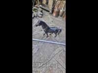 Sculptură metalică. Figură cal