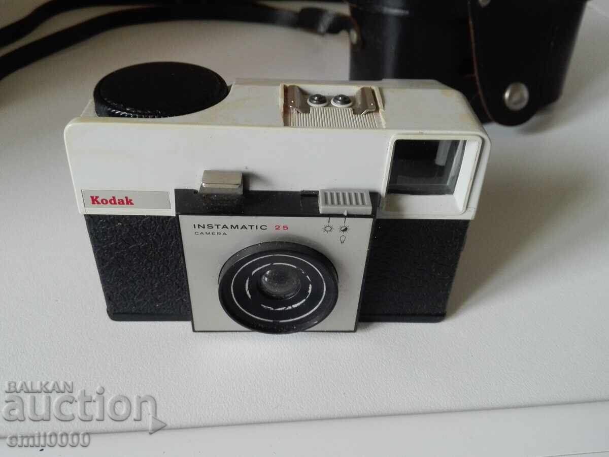 Old Kodak Instamatic 25 Camera Old Kodak Instamatic 25 Camera
