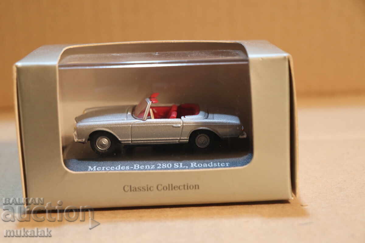 Auction 1:72 MERCEDES BENZ 280 SL TOY CAR MODEL Auction 1:72 MERCEDES BENZ 280 SL TOY CAR MODEL