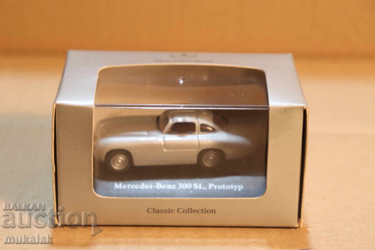 Delivery of 1:72 MERCEDES BENZ 300 SL PROTOTYPE TOY CAR MODEL