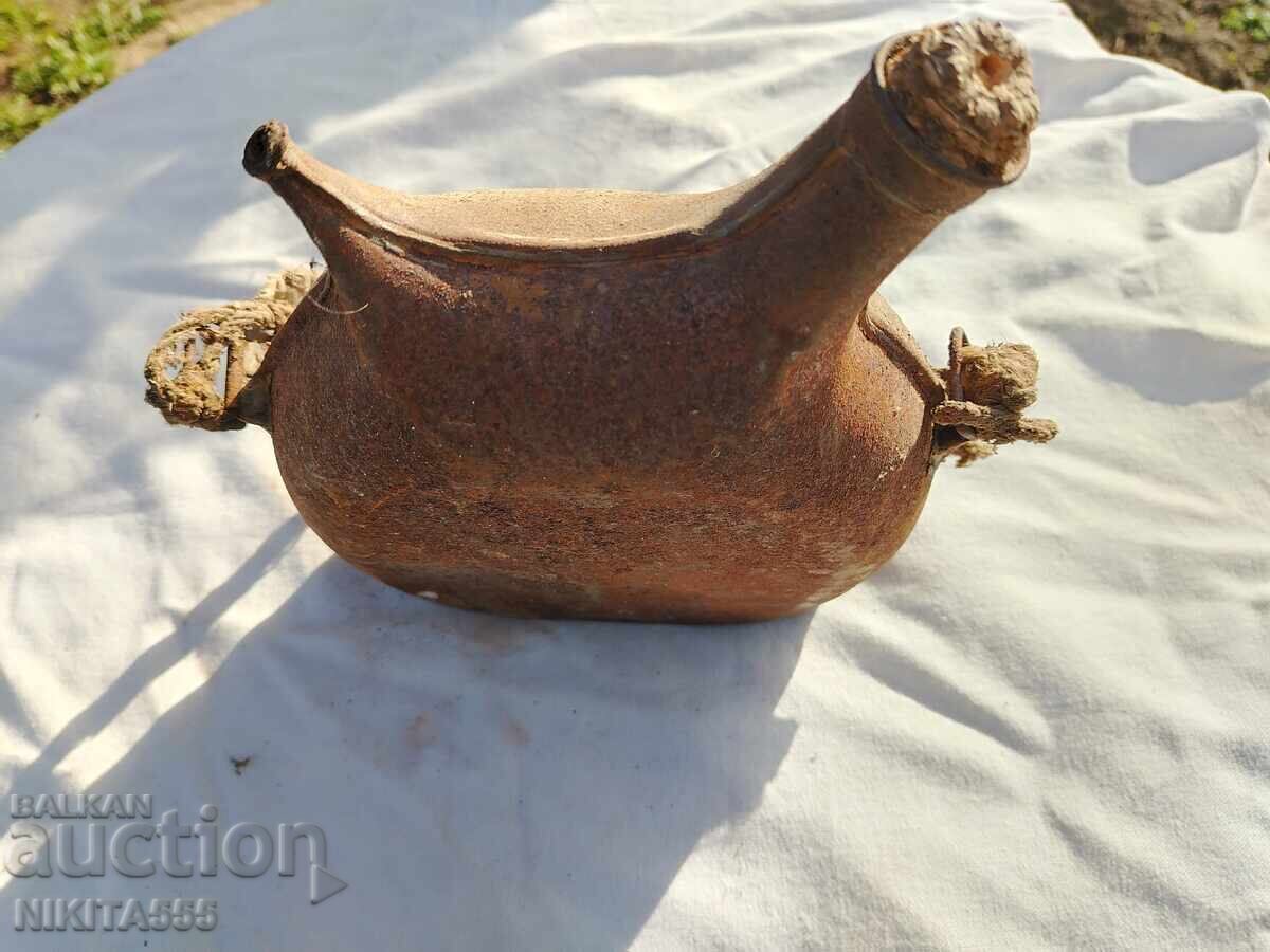 Αυθεντικό γαλλικό παγούρι από τον Α' Παγκόσμιο Πόλεμο, μοντέλο 1877 με τιμή 300.00 BGN | € 153.39