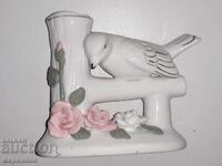 FIGURINE-VASE. PORCELAIN