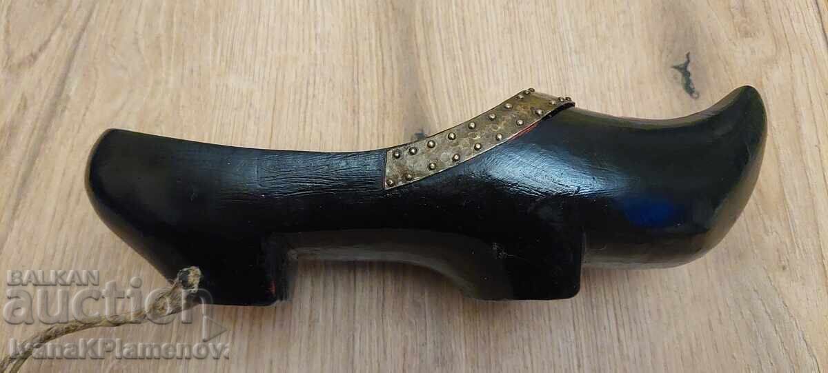 Sculptură în lemn pentru cunoscători - 5 Sculptură în lemn pentru cunoscători - 5