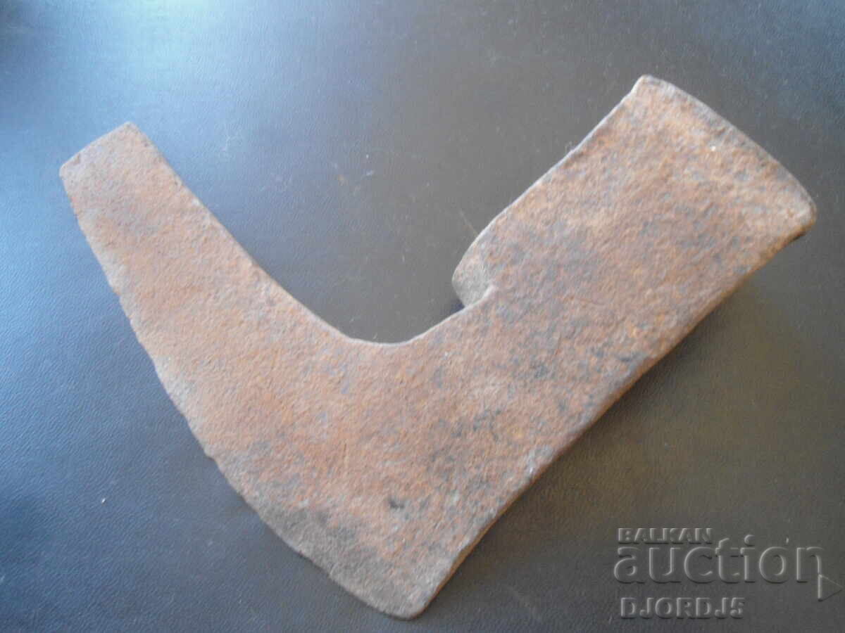 Livrarea Topor vechi, topor, 1.170 kg