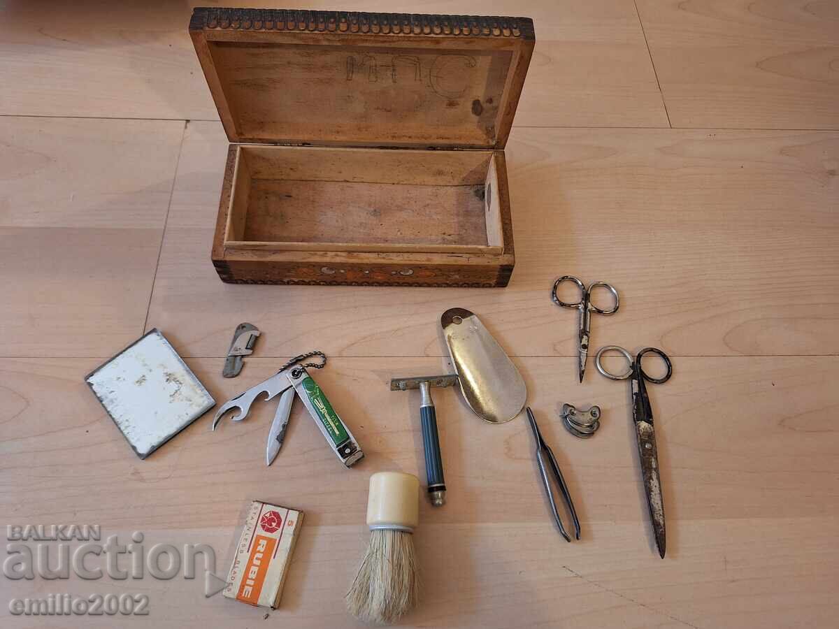 Военна тоалетна кутия ретро соц Военна тоалетна кутия ретро соц