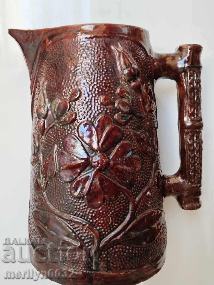 Urcică veche, ceramică troiană, faianță, sfârșitul secolului al XIX-lea cu preț 125.00 BGN | € 63.91 Urcică veche, ceramică troiană, faianță, sfârșitul secolului al XIX-lea cu preț 125.00 BGN | € 63.91