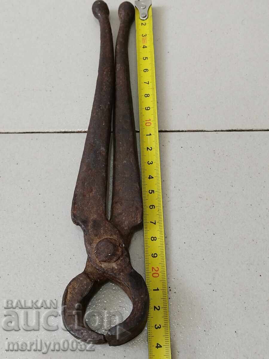 Старинни примитивни керпедени керпеденти клещи нач 20-ти век с цена 39.00 лв. | € 19.94 Старинни примитивни керпедени керпеденти клещи нач 20-ти век с цена 39.00 лв. | € 19.94