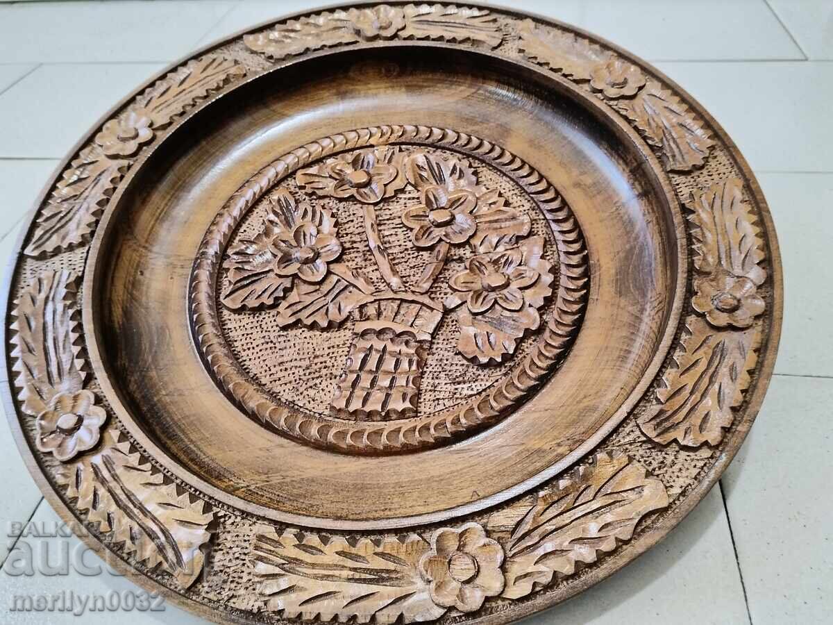 Farfurie veche de perete din nuc, sculptată în lemn - 7