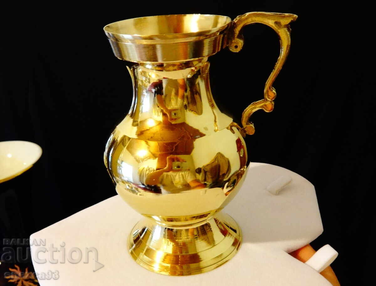 Delivery of German bronze rakia jug, baroque