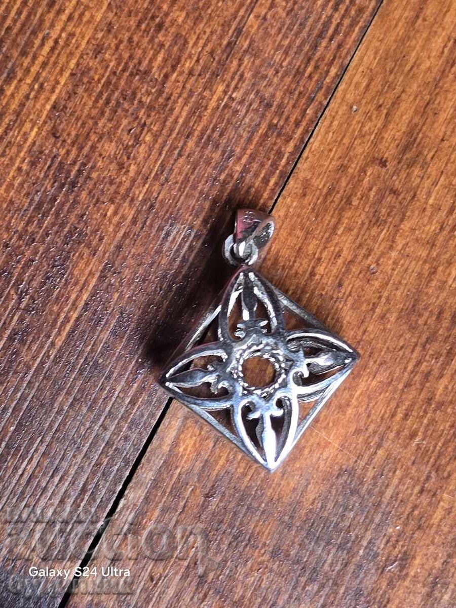 Παράδοση Ασημένιο μενταγιόν. Ξεκινώ πάνω από 100 Δημοπρασίες. Δείτε και άλλα Παράδοση Ασημένιο μενταγιόν. Ξεκινώ πάνω από 100 Δημοπρασίες. Δείτε και άλλα