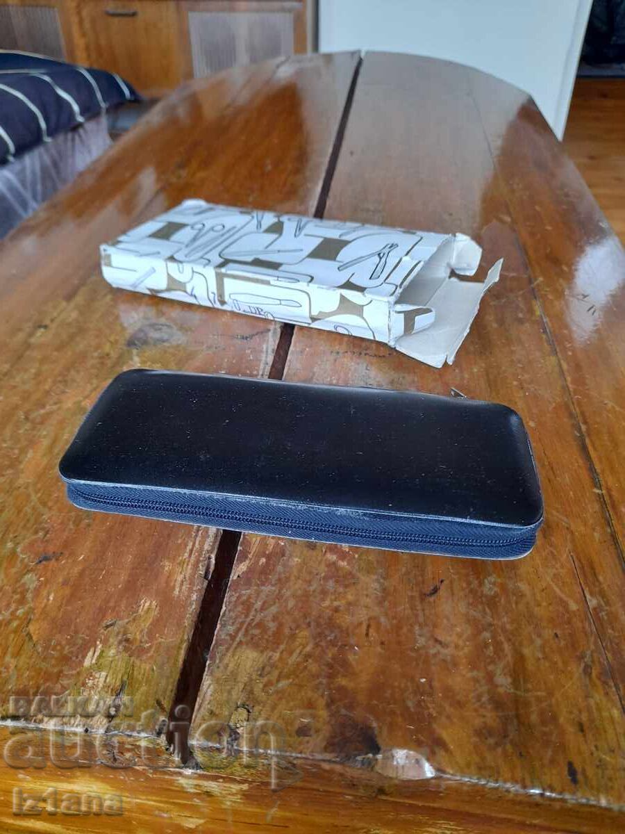 Old ladies' toiletry bag with price 32.00 BGN | € 16.36 Old ladies' toiletry bag with price 32.00 BGN | € 16.36