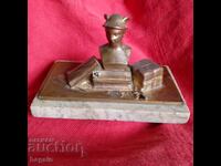 Ρωσικό χάλκινο γλυπτό.