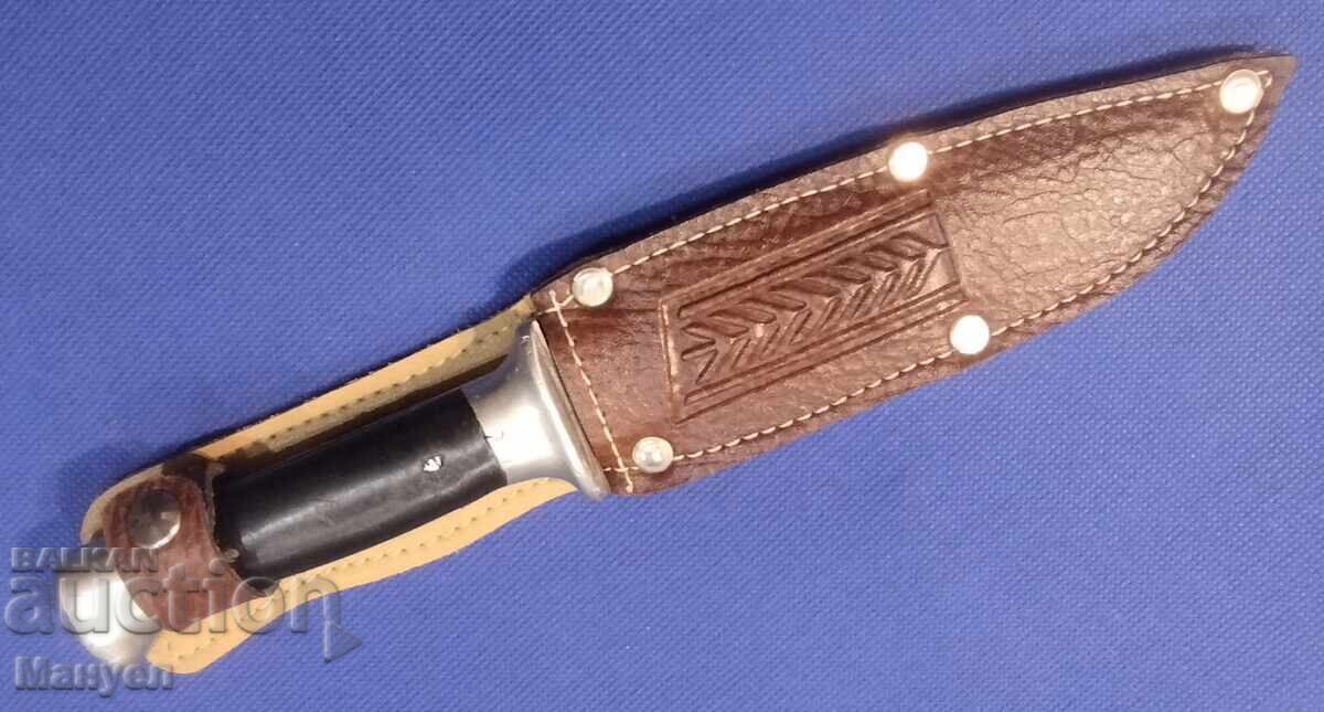 Стар български туристически нож.