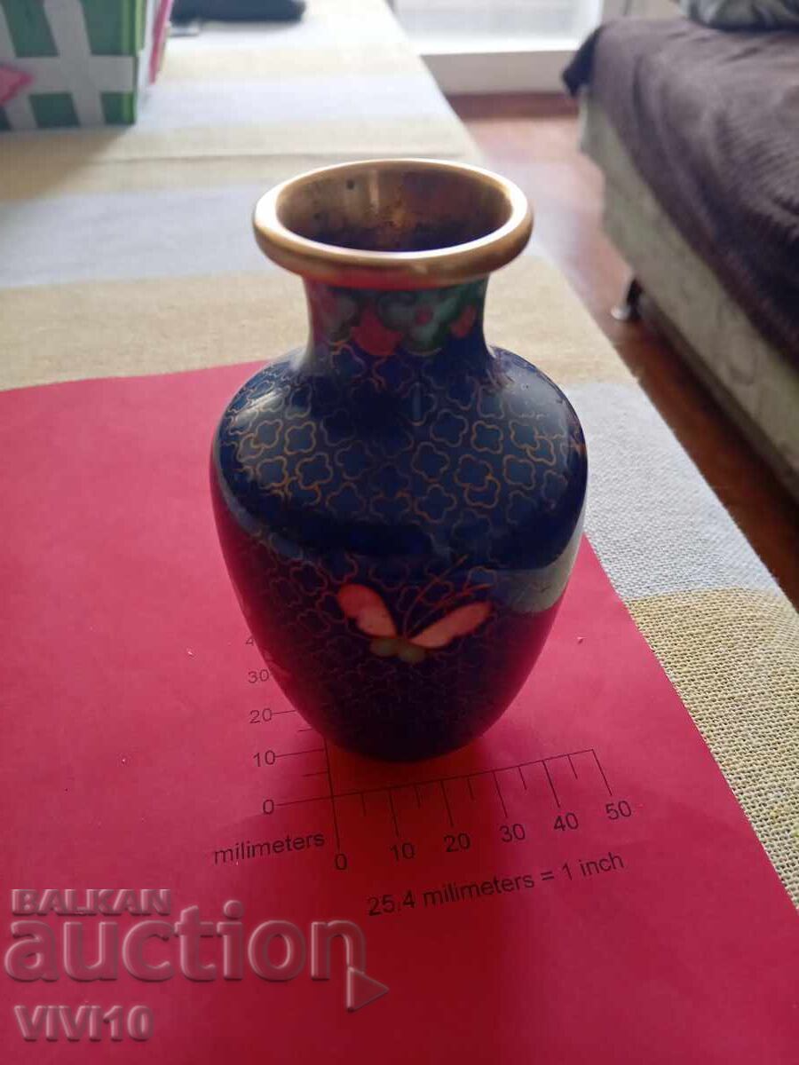 Старинна вазичка емаил ,клазоне 12см с цена 50.00 лв. | € 25.56