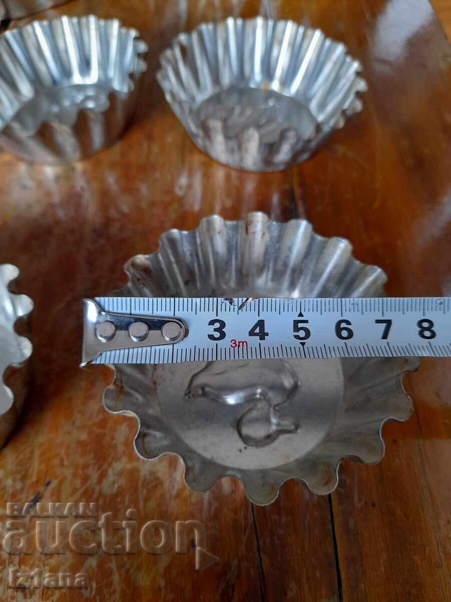 Δημοπρασία Παλιά καλούπια για γλυκά, μάφινς