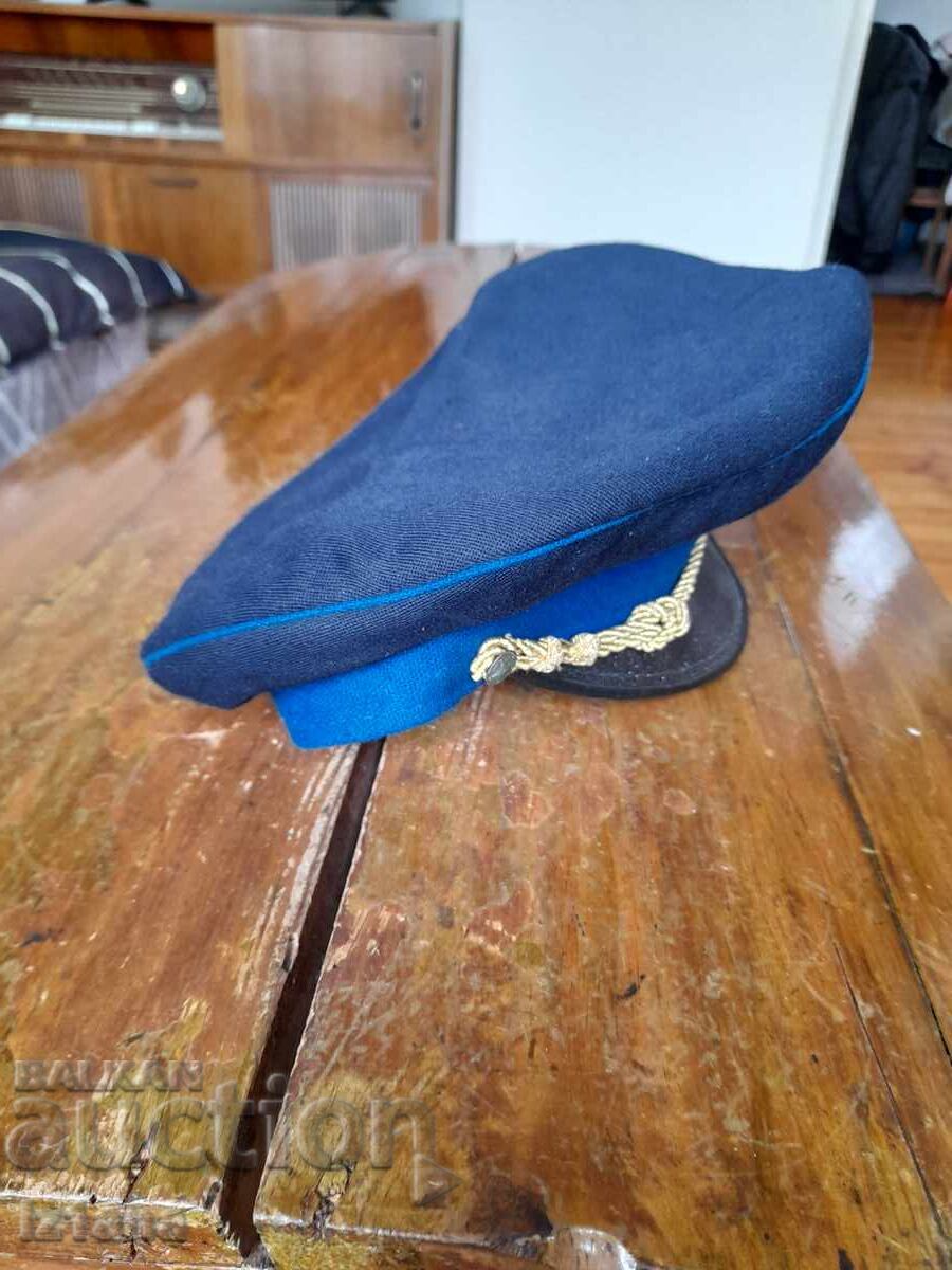 Παλιό στρατιωτικό καπέλο με τιμή 11.00 BGN | € 5.62