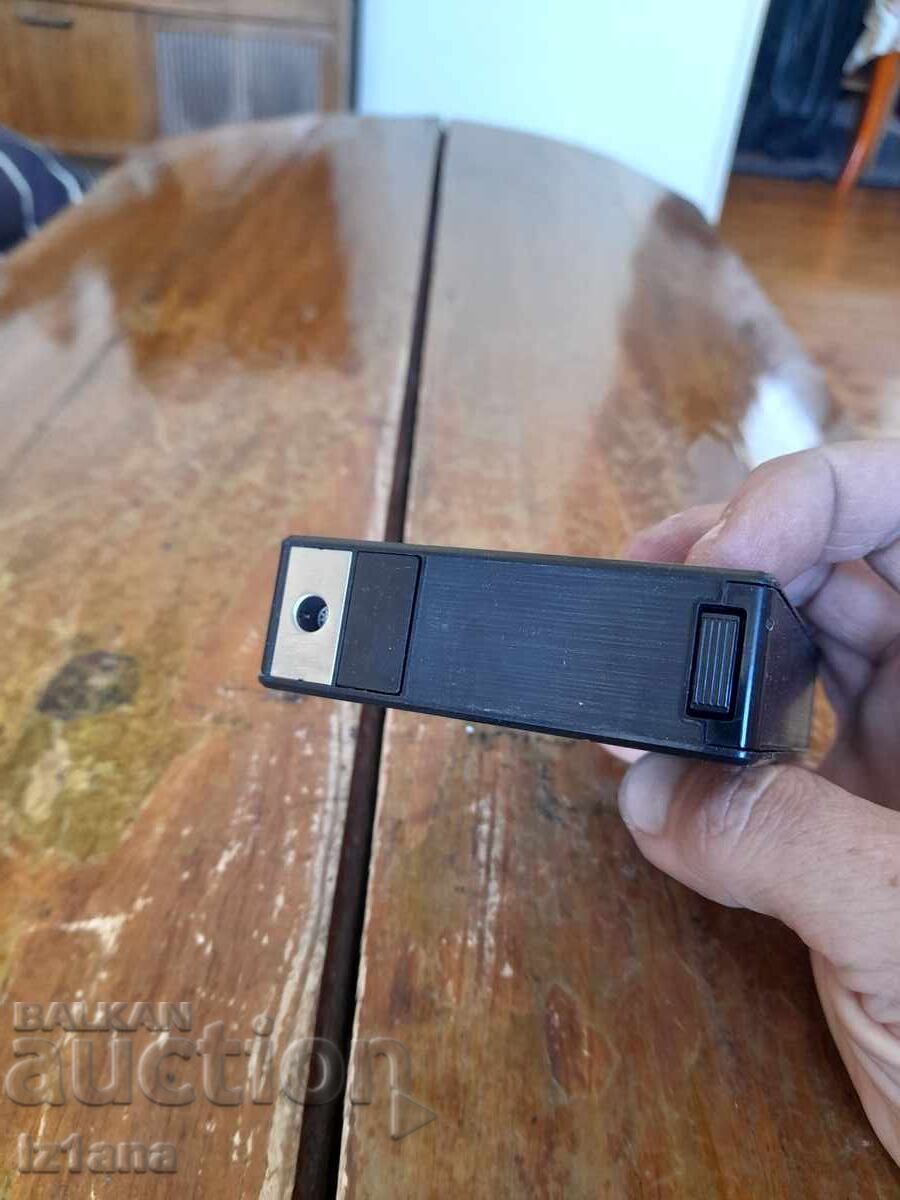 Auction Old snuffbox, lighter Auction Old snuffbox, lighter