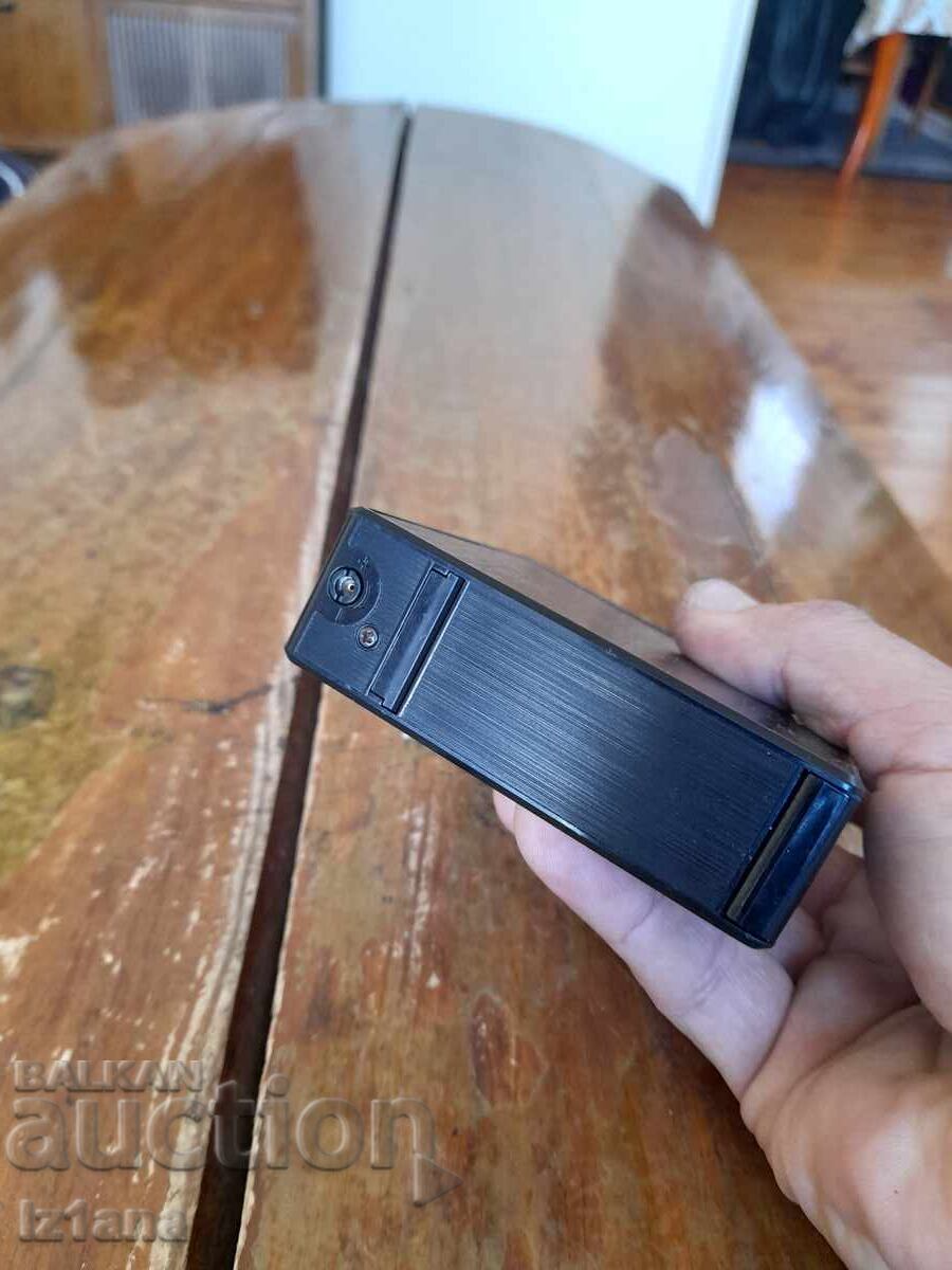 Delivery of Old snuffbox, lighter Delivery of Old snuffbox, lighter