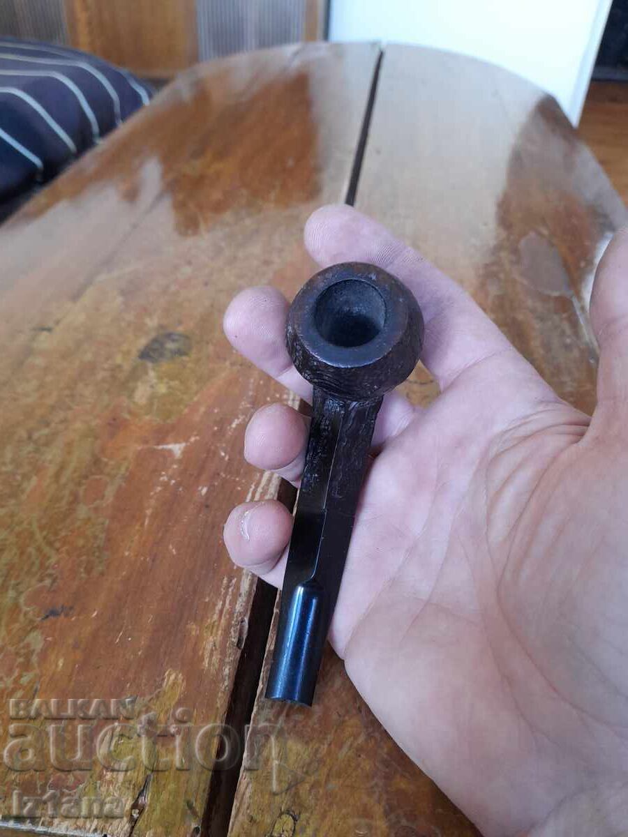 Ένας παλιός σωλήνας με τιμή 32.00 BGN | € 16.36 Ένας παλιός σωλήνας με τιμή 32.00 BGN | € 16.36