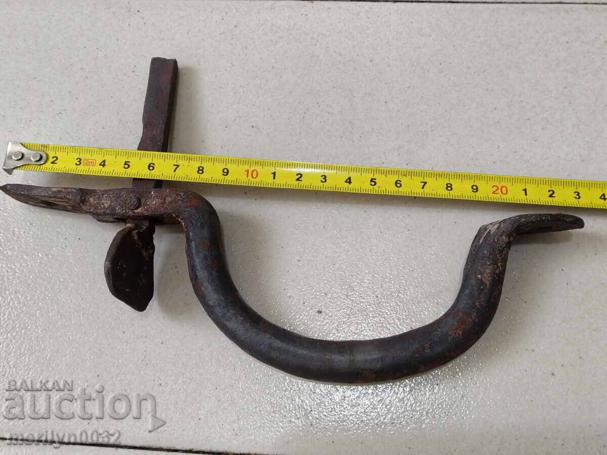 Доставка на Старинно ковано резе, брава, мандало за старинна порта