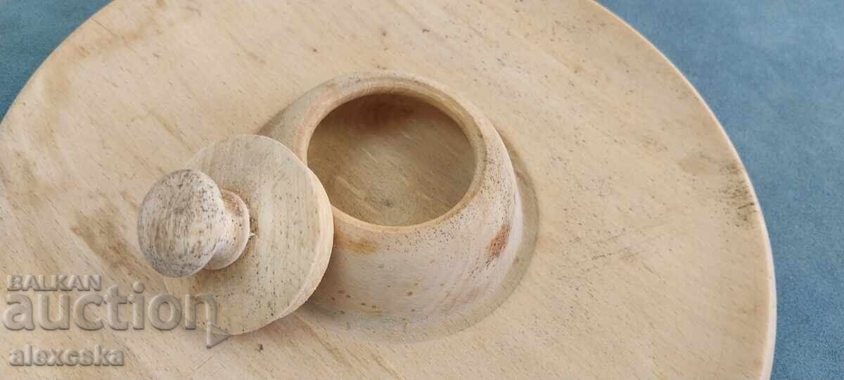 A wooden plate - 5 A wooden plate - 5