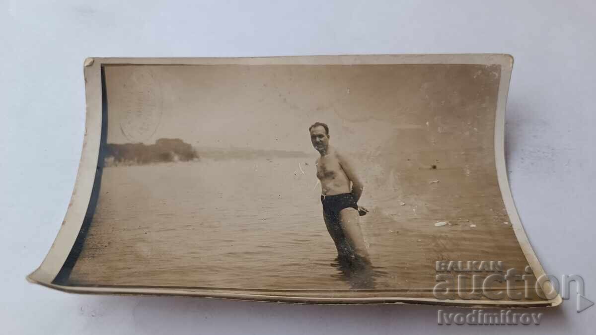 Fotografie Varna Bărbat în mare Fotografie Varna Bărbat în mare