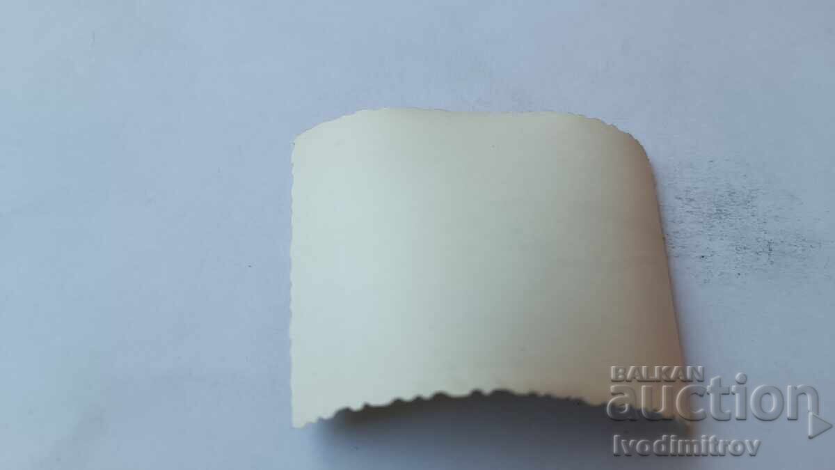 Fotografie Tânăr sărind în mare cu preț 1.85 BGN | € 0.95